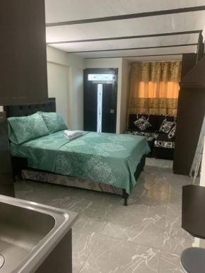 Aparta estudios en Robledo Villaflora al lado de la universidad Esumer, imprescindible el abonó de la primer noche